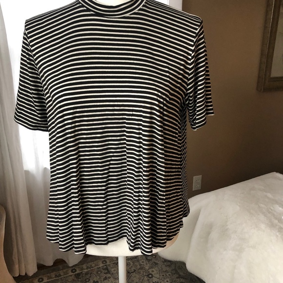 Forever 21 Tops - Forever 21 Mock Neck Short Sleeve Striped Top NWT